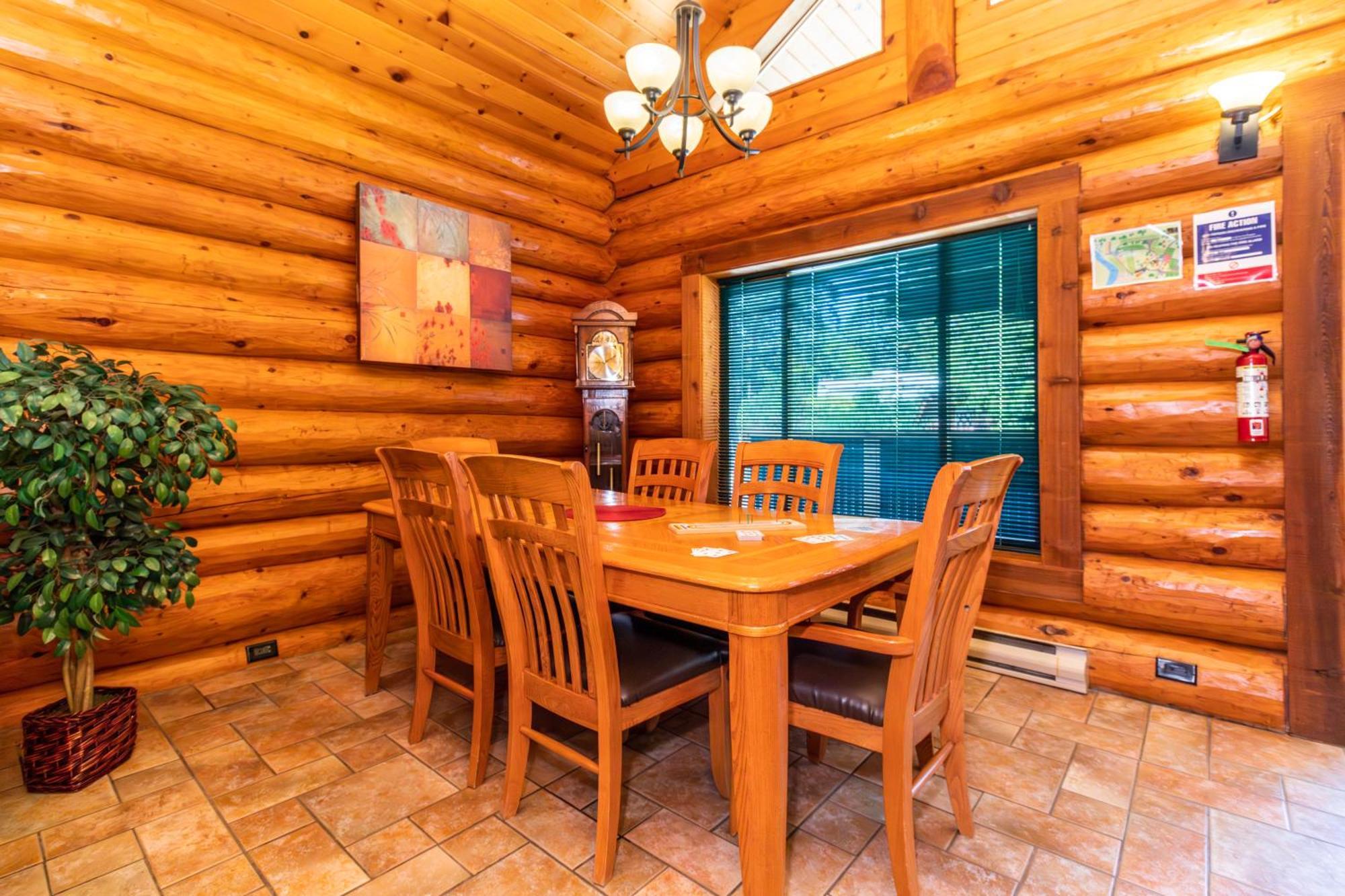 Riverbend Cottage & Rv Resort Parksville Exterior photo