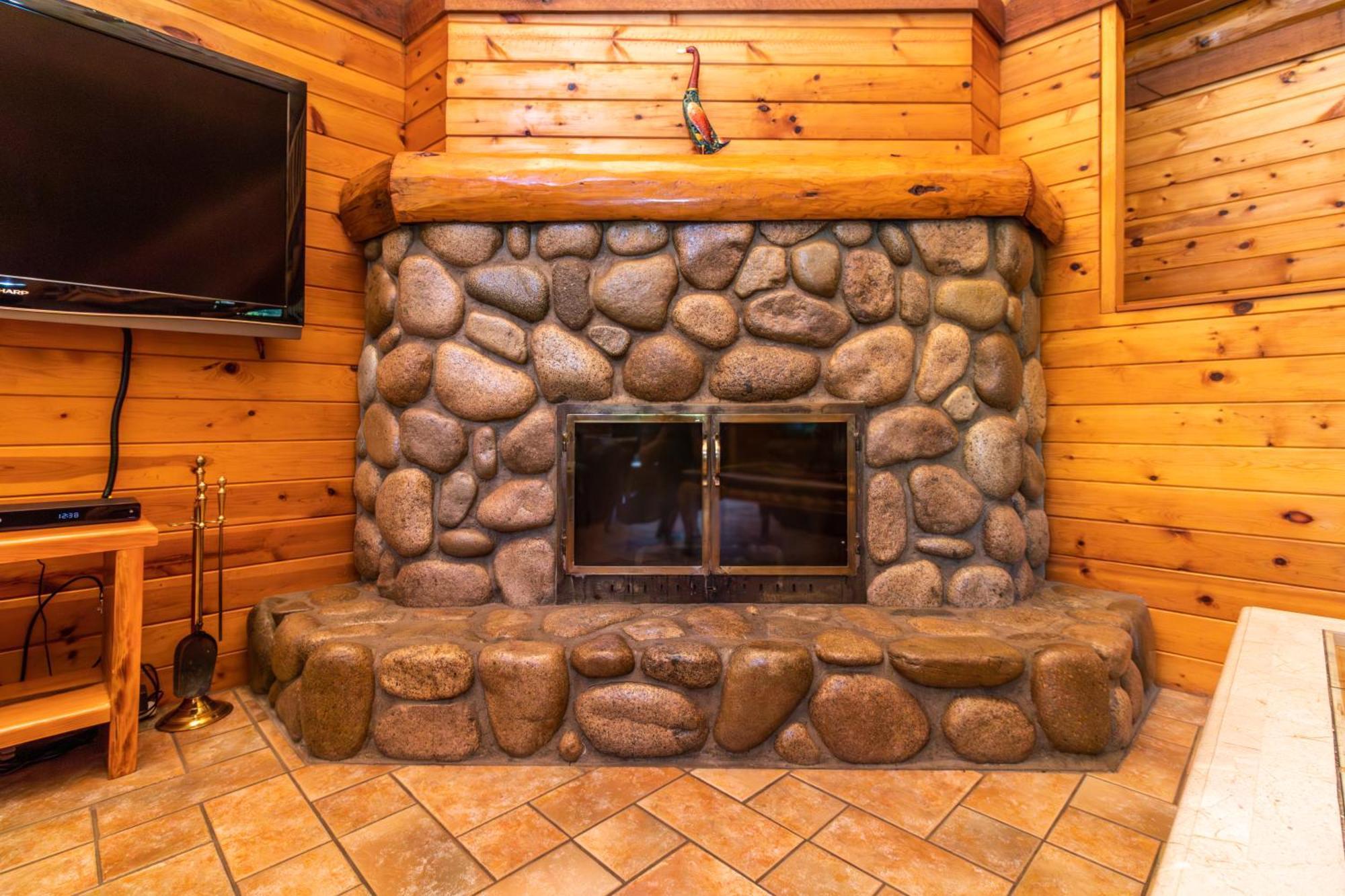 Riverbend Cottage & Rv Resort Parksville Exterior photo